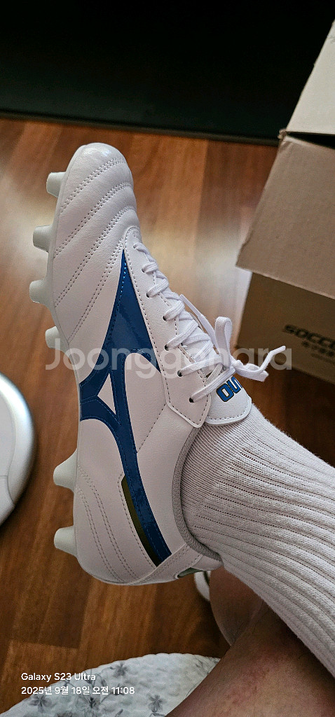 미즈노 축구화.풋살화.축구공 일괄--1