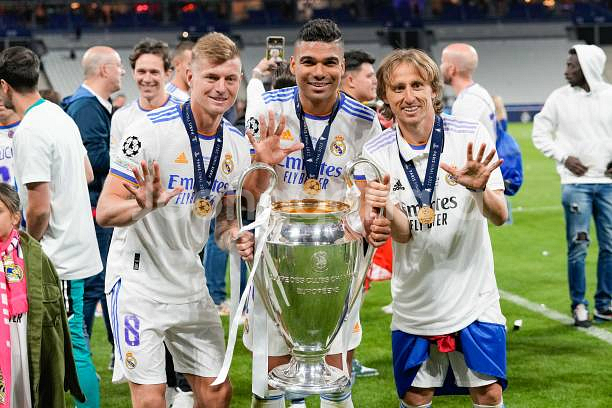 21-22 레알마드리드 홈 유니폼 토니 크로스--4