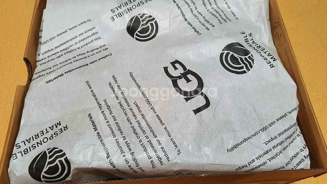 (새거) 어그 클래식 울트라 미니 240 US 7W--4