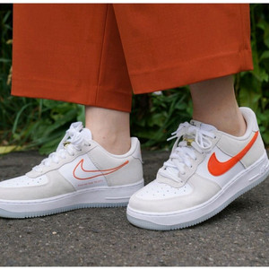 여.225-230) 나이키 여성 운동화, 나이키 에어포스1 07SE 우먼스