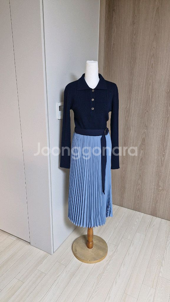 [ZOOC]카라넥 니트배색 플리츠 롱원피스 네이비 하늘 55--0