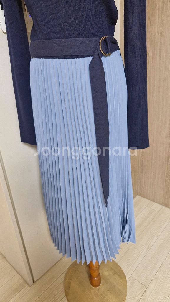 [ZOOC]카라넥 니트배색 플리츠 롱원피스 네이비 하늘 55--2