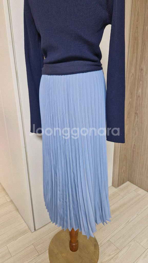 [ZOOC]카라넥 니트배색 플리츠 롱원피스 네이비 하늘 55--4