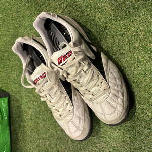 미즈노 모렐리아 풋살화275