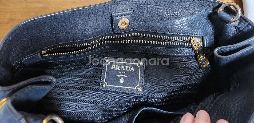 정품 프라다 레더 토트백--3