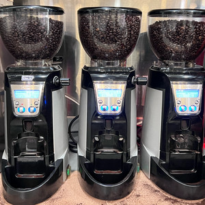 La Cimbali 라심발리 자동 커피 그라인더