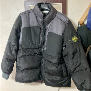 스톤아일랜드 다운자켓 L사이즈 3.5만원 (택포)