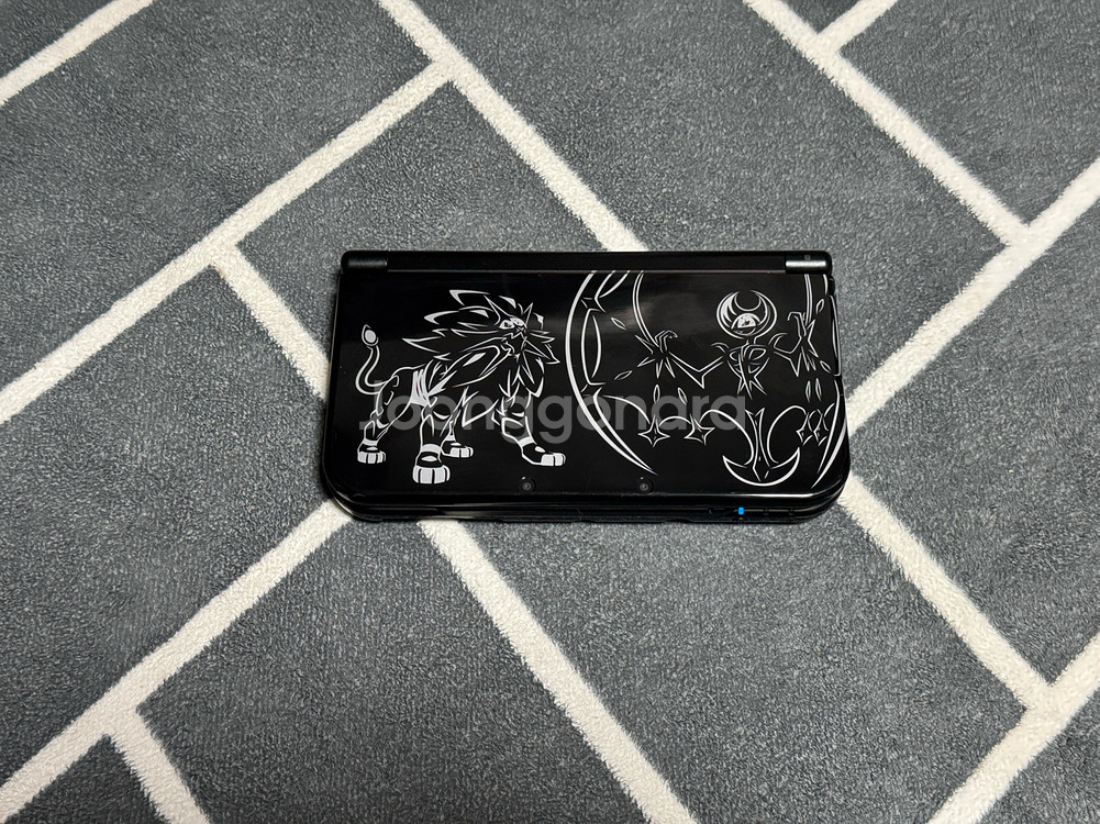 뉴 닌텐도 3ds xl 순정 팝니다--0