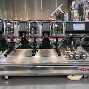 La Cimbali M100 3그룹 에스프레소 머신