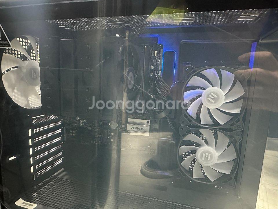 고성능 게이밍 PC 반본체 CPU 9600X 기반 팝니다.--1