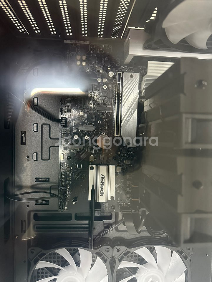 고성능 게이밍 PC 반본체 CPU 9600X 기반 팝니다.--2