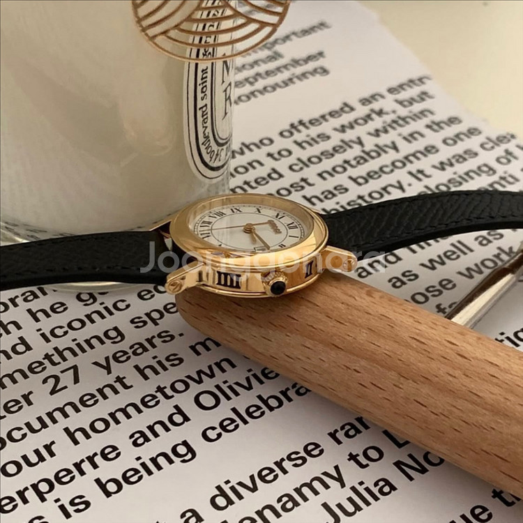 구찌 여성용 시계--2