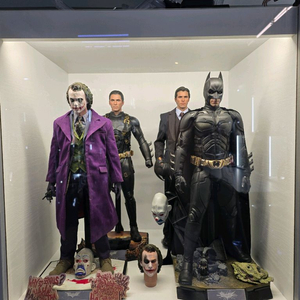 핫토이 1/4쿼터 배트맨 세트 일괄 팝니다