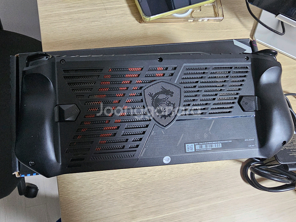 msi Claw umpc 풀박스 팝니다.--4