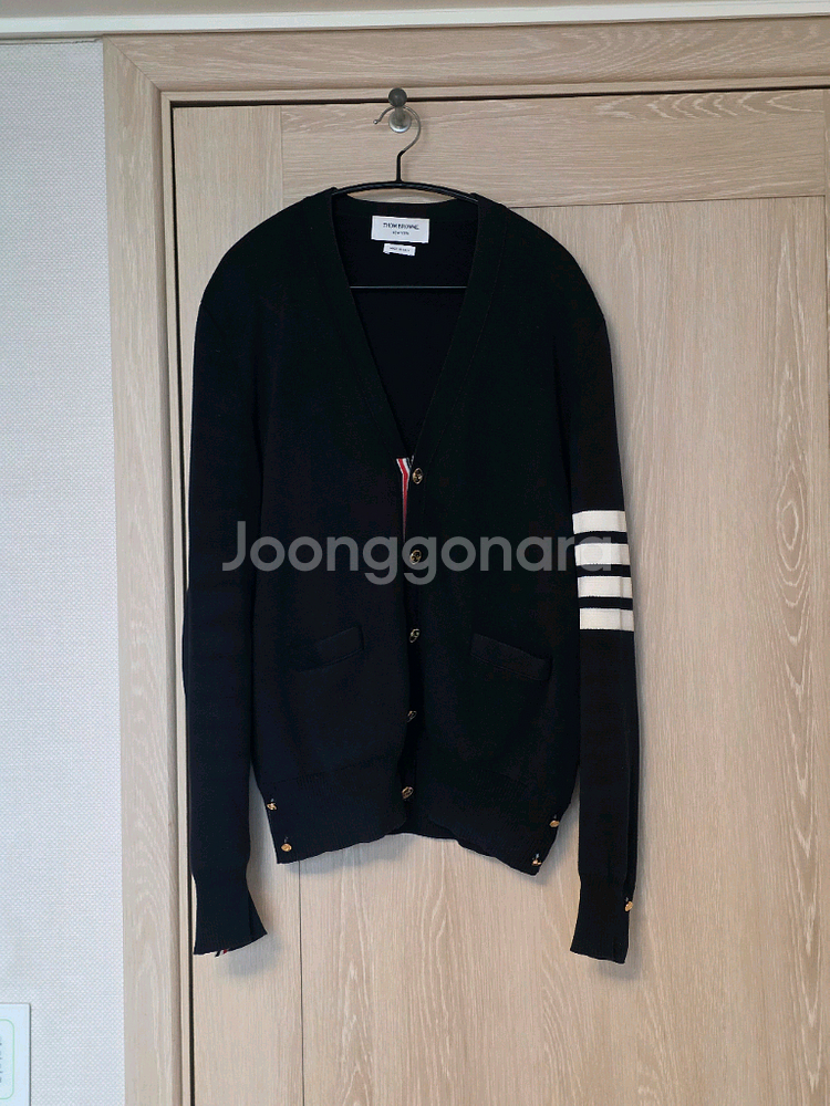 [새상품급/3] 톰브라운 사선완장 밀라노스티치 금장 가디건 3사이즈--0