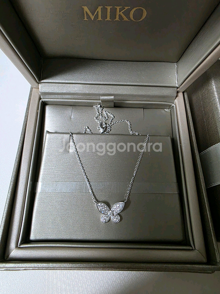 미꼬 모르포 m 파베 화이트골드 목걸이--1