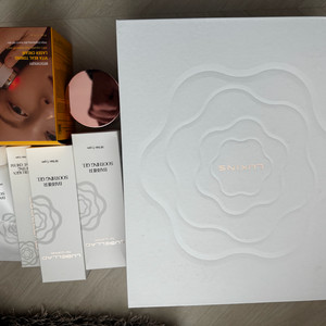 루킨스 LUKINS 프리미엄 리프팅 뷰티디바이스 풀세트 팝니다