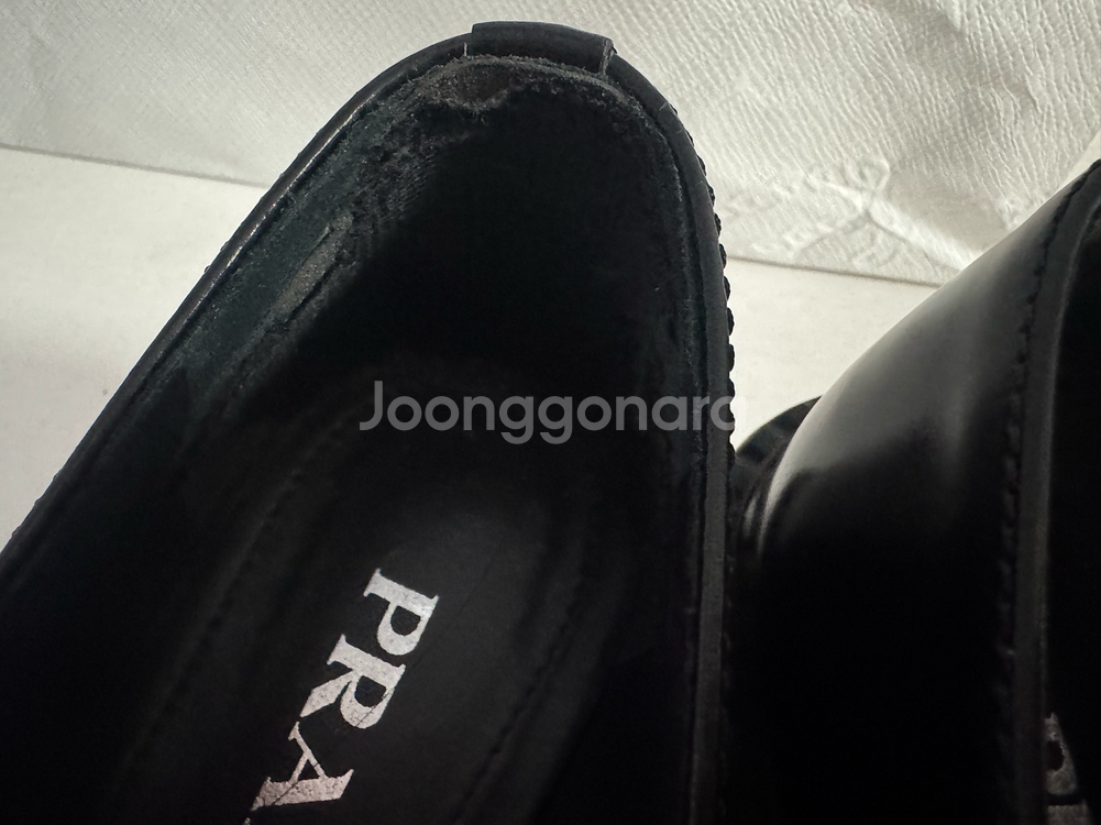 프라다 초콜릿 브러시드 로퍼 35.5 230사이즈--5