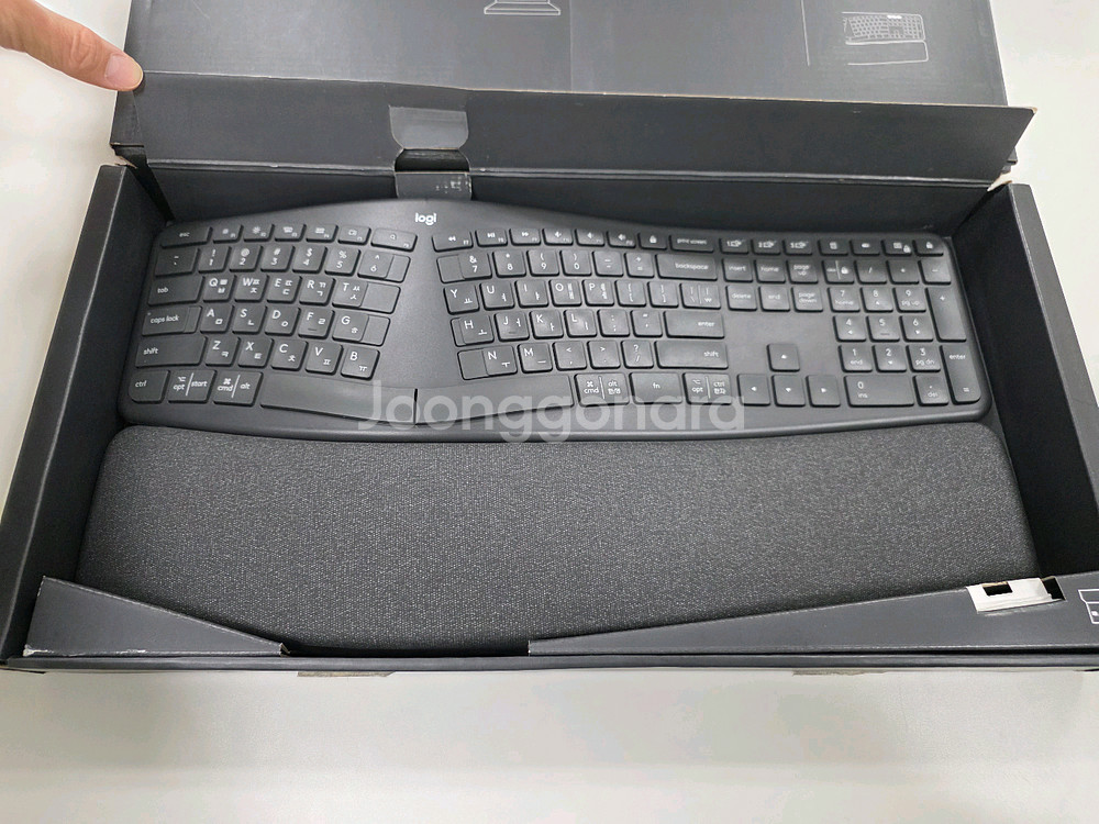 로지텍 ERGO K860 키보드--1