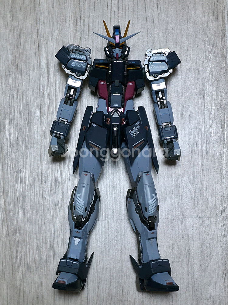 메탈빌드 스트라이크 느와르 팝니다.--4