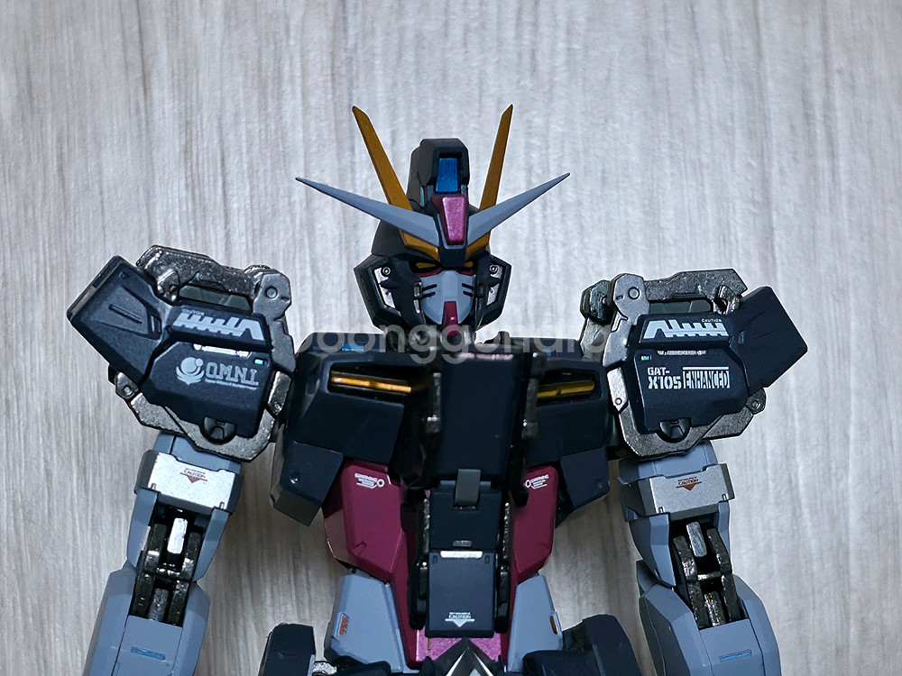 메탈빌드 스트라이크 느와르 팝니다.--6