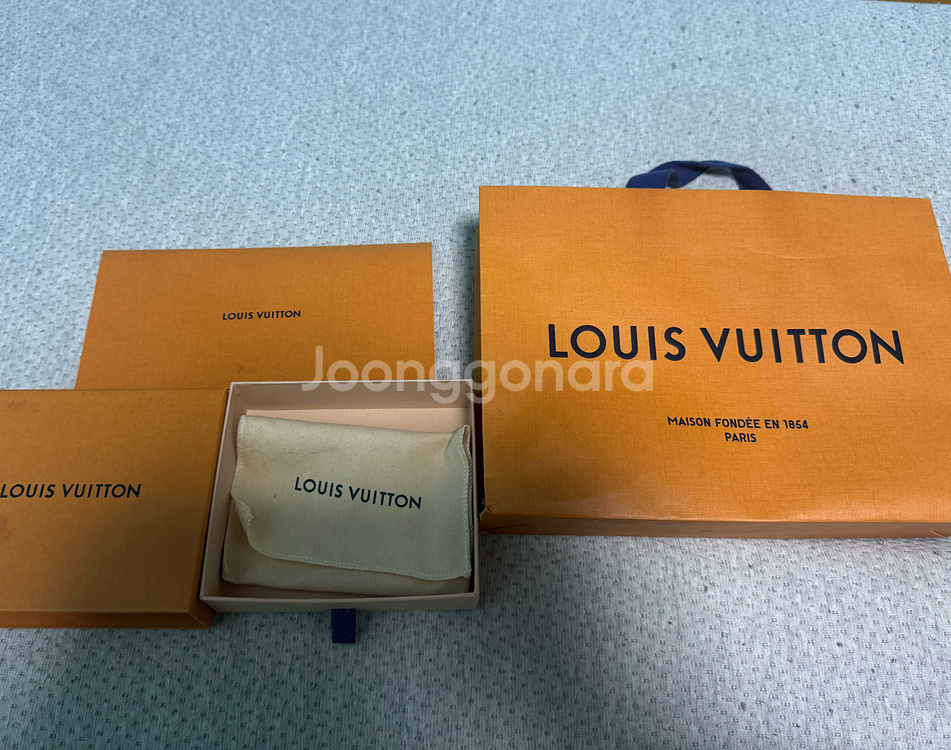 루이비통 모노그램 반지갑--4