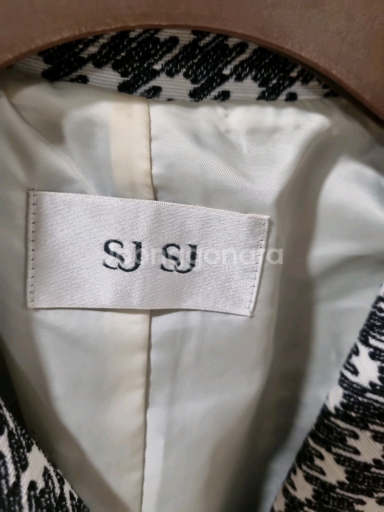 SJSJ 하운드투스 체크 코트--3