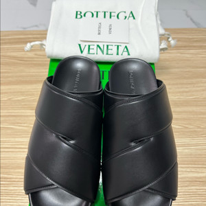 [급처] 보테가베네타 브릿지 가죽 뮬 샌들 슬리퍼 40사이즈
