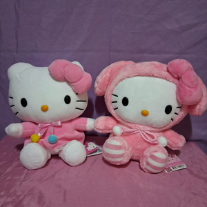 헬로키티 중형인형2개일괄
