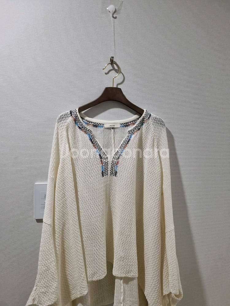 한섬 시스템 브이넥 니트 케이프--1