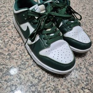 나이키 덩크 245 그린 이미지