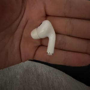 에어팟프로2 오른쪽 8핀