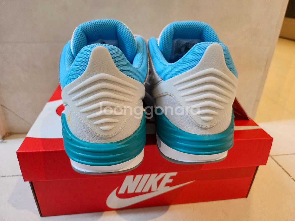 조던 맥스 아우라5 235--3