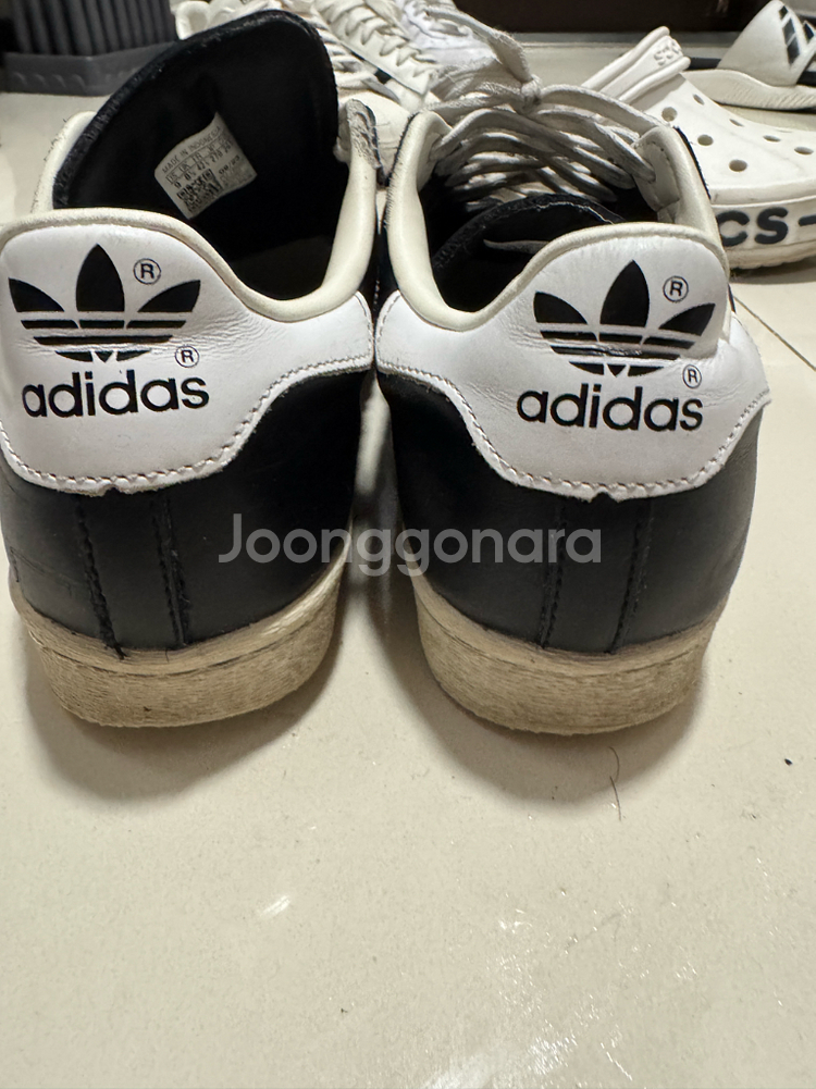 아디다스 슈퍼스타 82 코어 블랙 270--2