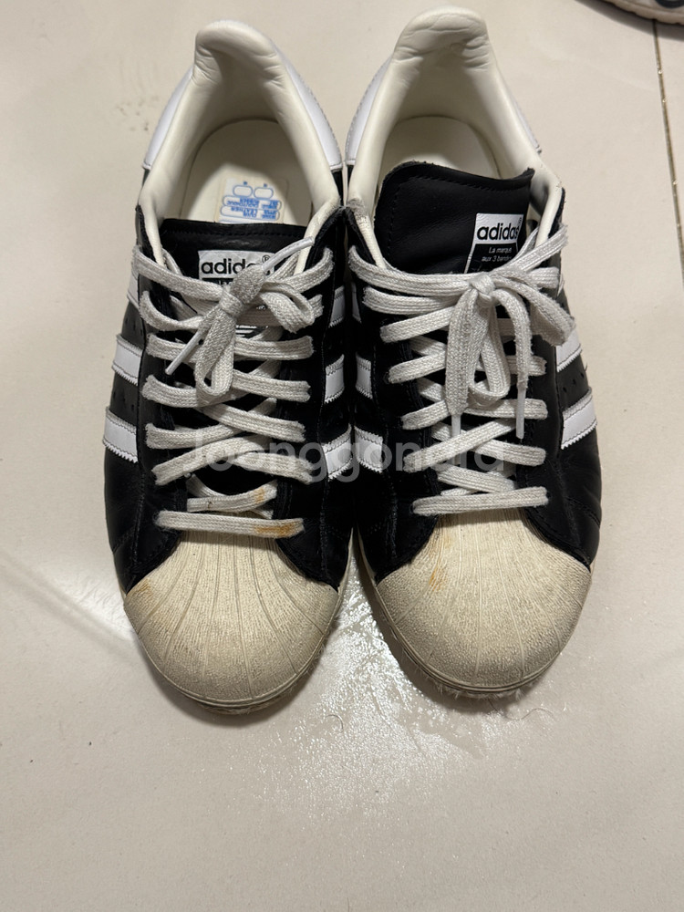 아디다스 슈퍼스타 82 코어 블랙 270--1