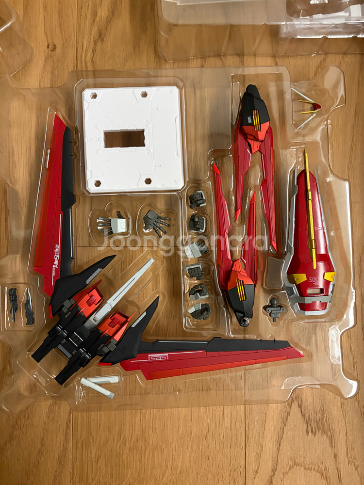 메탈빌드 스트라이크 에일팩 + 메탈킹덤 소드, 런쳐--2