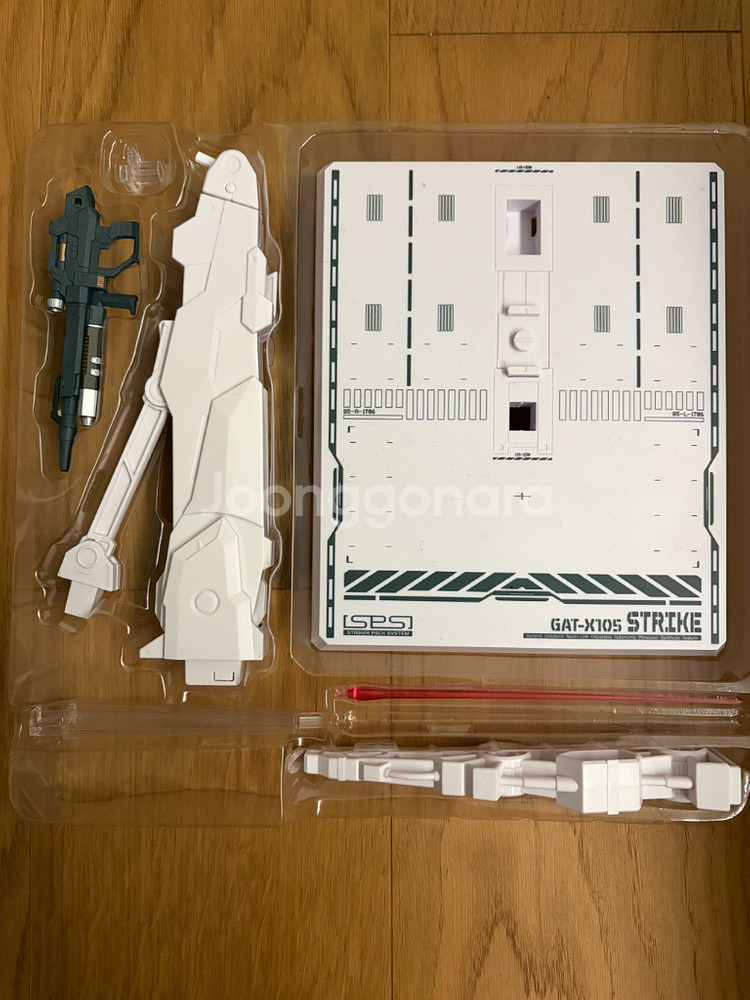 메탈빌드 스트라이크 에일팩 + 메탈킹덤 소드, 런쳐--3