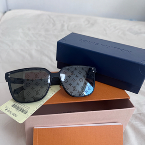 루이비통 모노그램 선글라스 와이메아