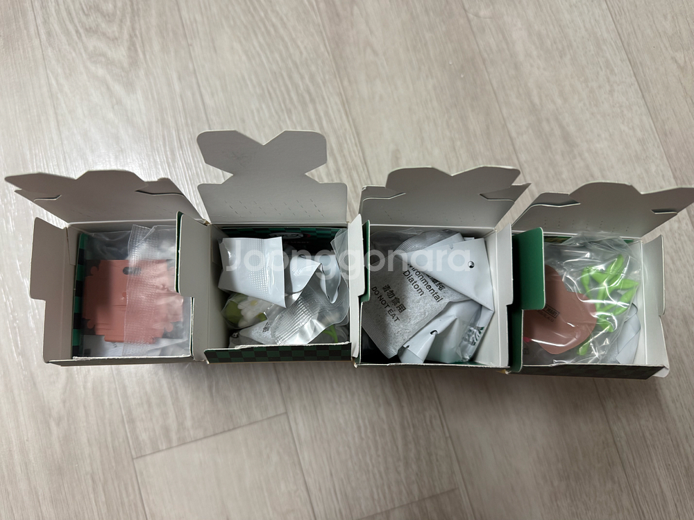 정품 팝마트 귀멸의칼날 피규어 4종 세트--1