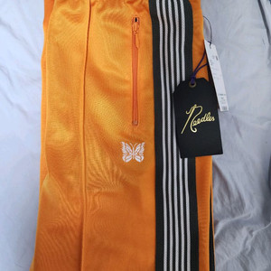 니들스 트랙팬츠 오렌지 m사이즈 새상품