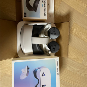 메타 퀘스트 3S VR 헤드셋