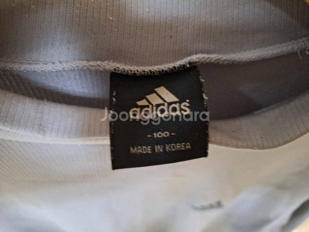 # 아디다스 긴팔 티셔츠 100사이즈--2