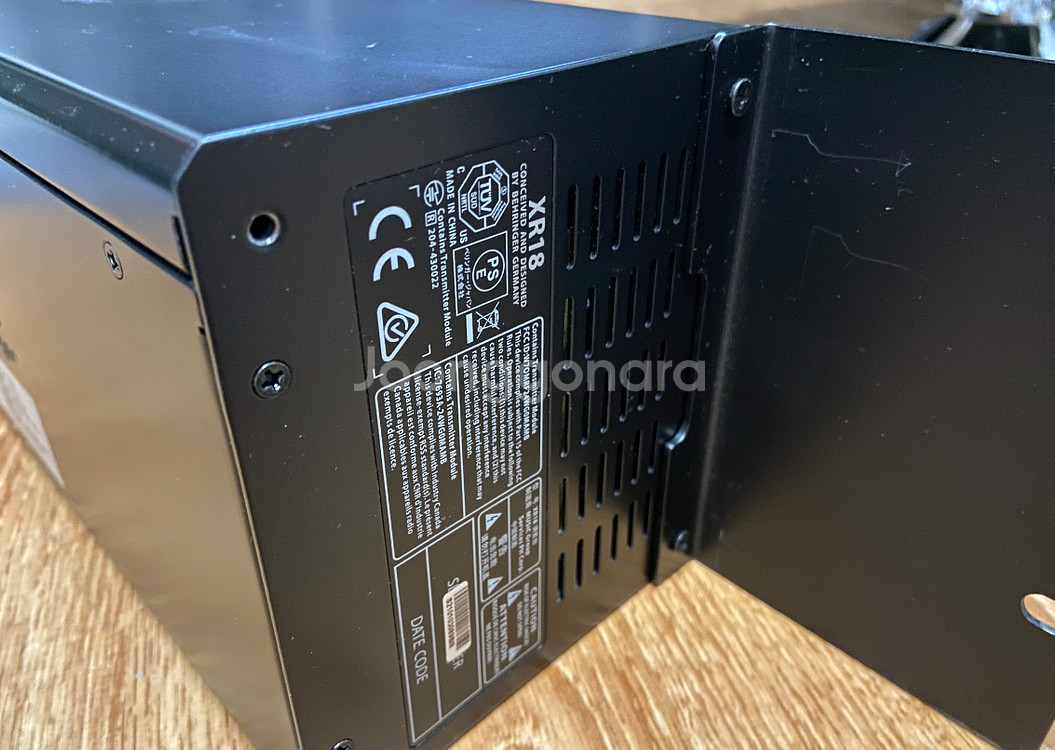 베링거 XAir XR18 오디오 인터페이스--2