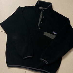 파타고니아 신칠라 블랙 포지그레이