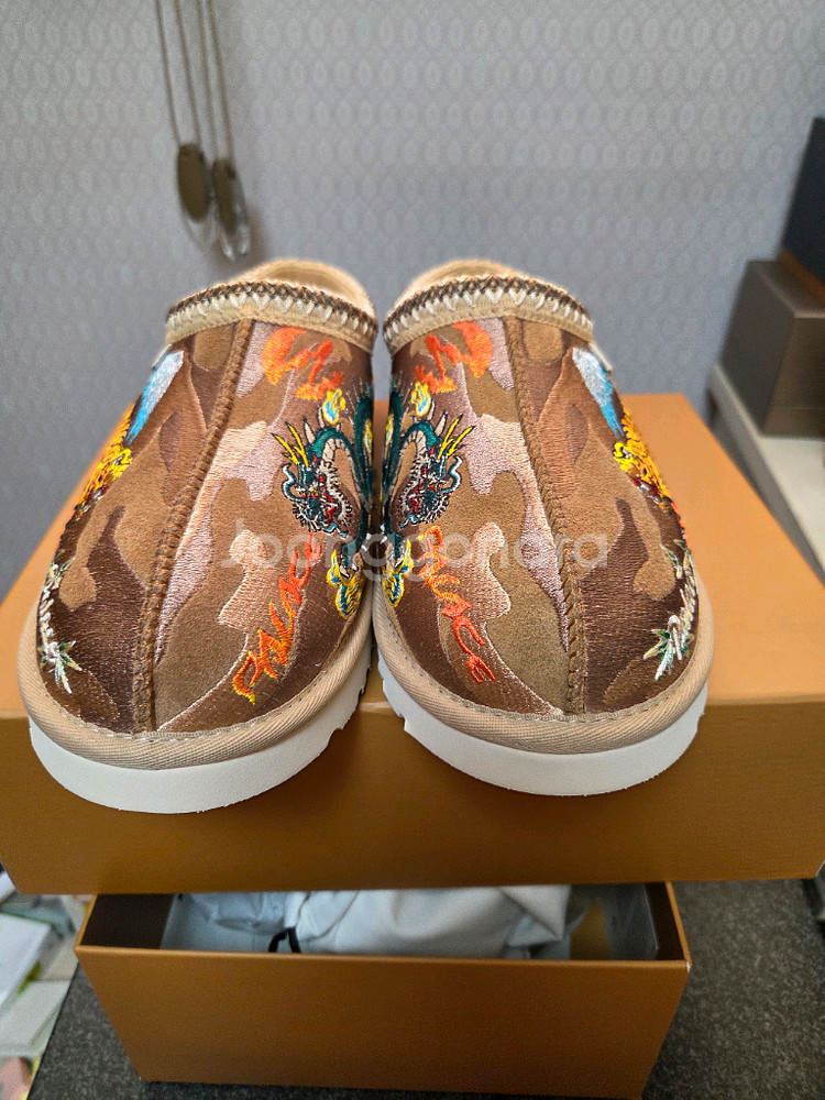 어그 팔라스 타스만 체스트넛 us9 새것--1