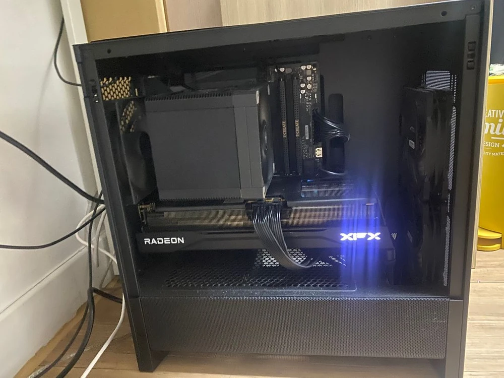 7800X3D RX9070XT 올블랙 게이밍 컴퓨터 PC 이미지