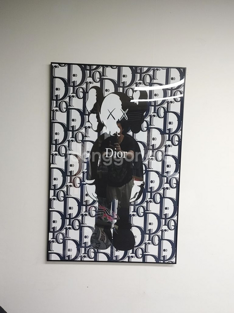 디올 카우스 베어브릭 피규어 대형 명품 그림 액자 소품--0