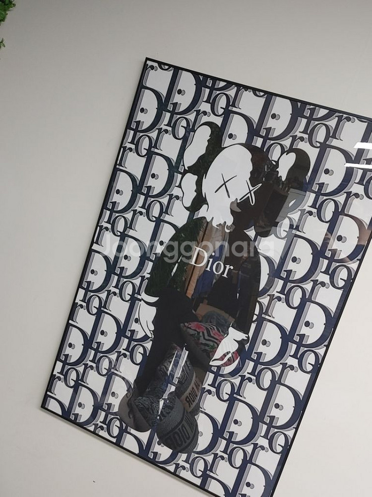 디올 카우스 베어브릭 피규어 대형 명품 그림 액자 소품--7