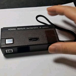 Kodak Trimlite Instamatic 18 기계식 포켓 110 필름 카메라 빈티지 레트로 앤틱 인테리어