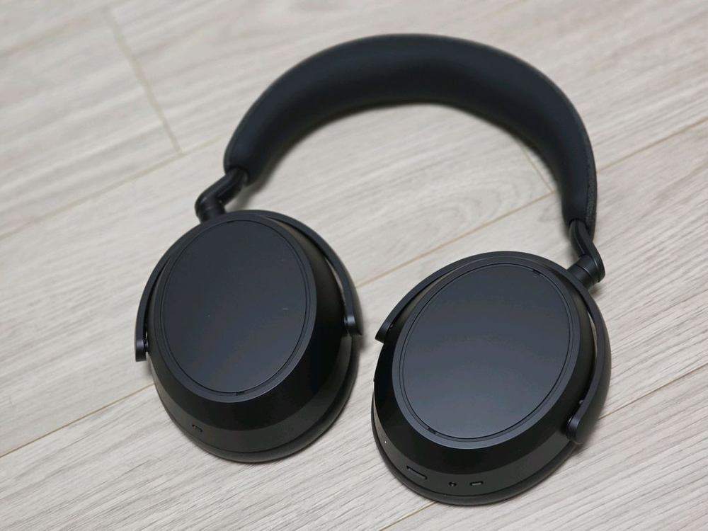 젠하이저 모멘텀4 무선 헤드폰 판매합니다.--1